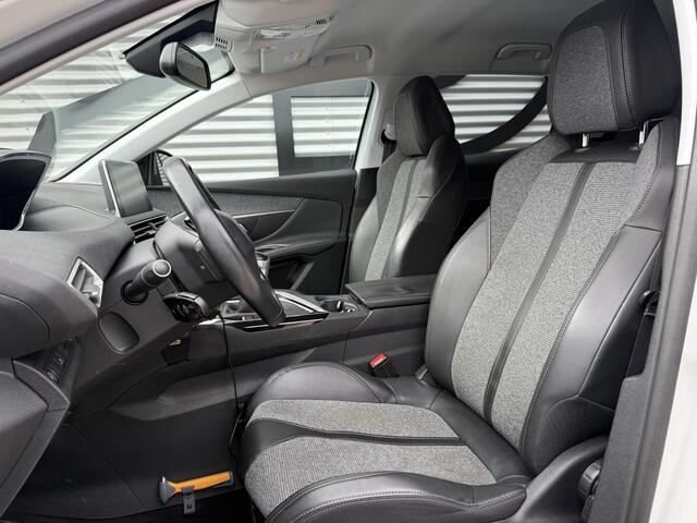 Peugeot 3008 1.2 PureTech Première 2e Eigenaar|Navi|Carplay|Camera|D-riem v.v. in 2023|Trekhaak|Clima|Cruise|N.A.P|APK tot 04-2026