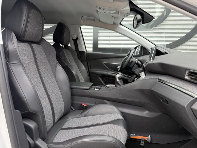 Peugeot 3008 1.2 PureTech Première 2e Eigenaar|Navi|Carplay|Camera|D-riem v.v. in 2023|Trekhaak|Clima|Cruise|N.A.P|APK tot 04-2026