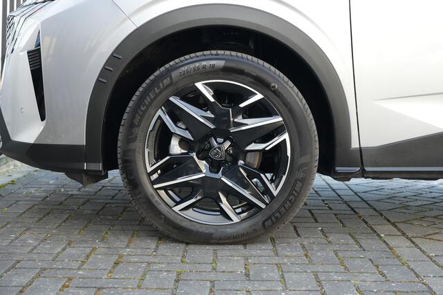 Peugeot 3008 1.2 Hybrid 145 GT 145pk Stoelverwarming/Navigatie/Camera