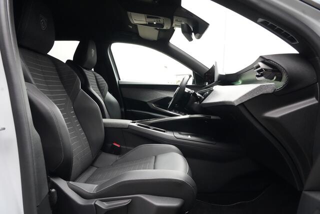 Peugeot 3008 1.2 Hybrid 145 GT e-DSC6 136pk Stoelverwarming/Navigatie/Camera