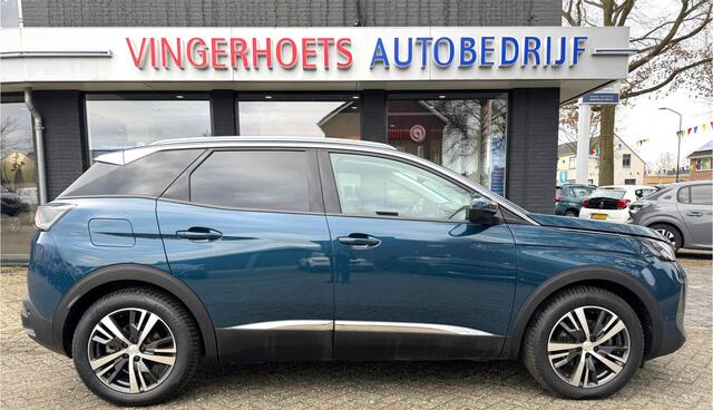 Peugeot 3008 130 Pk. * Automaat * Benzine Allure * Navigatie * 1/2 Lederen Interieur * Adpative Cruise Control * Achteruitrij Parkeer Camera * L.M.Velgen * Vingerhoets; Vierde Generatie Eersteklas Service. Al meer dan 100 jaar een begrip in de Brabantse Kempen.