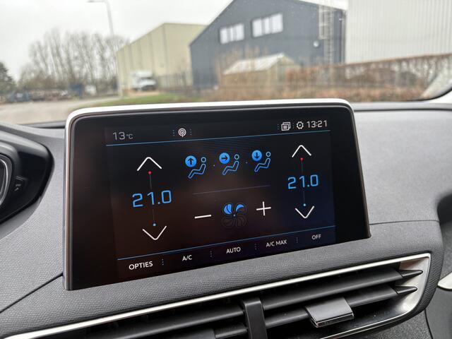 Peugeot 3008 1.6 PureTech Blue Lease Premium / AUTOMAAT / NAVI / CRUISE / PANORAMADAK