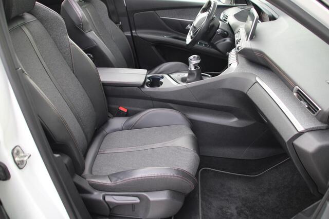 Peugeot 3008 1.2 PureTech 130pk GT Line Airco Panoramadak Navi Camera Carplay Dealer onderhouden