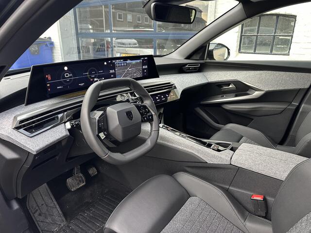 Peugeot 3008 1.2 Hybrid 145 PK Automaat Allure | Demonstratiemodel met slechts 3.800 KM | Trekhaak Afneembaar 1200 KG | 21" Panorama Navigatie Scherm | AGR Stoel met Stoelverwarming | LED Verlichting | Cruise Control | Camera | Parkeersensoren | Hoge Zitpositie | Keyl