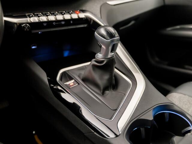 Peugeot 3008 1.2 PureTech Allure Sport (APPLE CARPLAY, GROOT NAVI, LEDER, GETINT GLAS, PARKEERSENSOREN, SPORTSTOELEN, CRUISE, LANE ASSIST, NIEUWSTAAT)