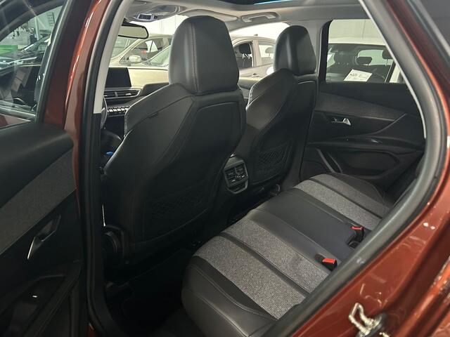 Peugeot 3008 1.2 PureT. Première | Trekhaak | Panoramadak | Camera