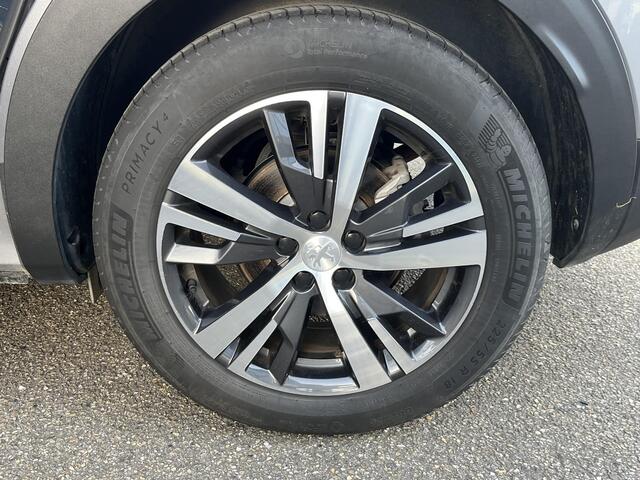 Peugeot 3008 1.6 HYbrid 225 Allure Pack Business 17.000 KM | UNIEKE KM-STAND | PLUG-IN HYBRIDE | GROTE BEURT GEHAD | RIJKLAAR GELEVERD INCL. 12 MND BOVAG GARANTIE |