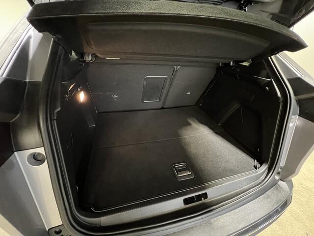 Peugeot 3008 1.6 plug-in Hybrid Allure | Android Auto/Apple Carplay | LM Velgen 19" | Achteruitrijcamera + PDC Achter | Cruise Control | DAB | Airco | Getint Glas Achter |