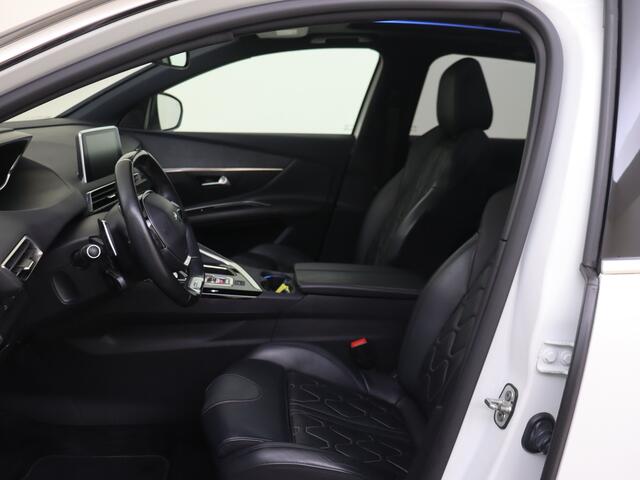 Peugeot 3008 1.2 PureTech GT Line | Schuifdak | Leder | Massage | Trekhaak |
