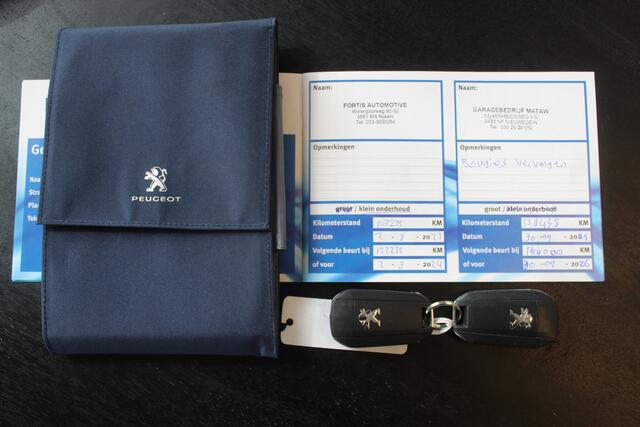 Peugeot 3008 1.2 PureTech Allure Automaat/Afneembare trekhaak/360 graden camera/Stoelverwarming/Bestuurderstoel met geheugen/Apple carplay/Cruise control/Navigatie/Climate control