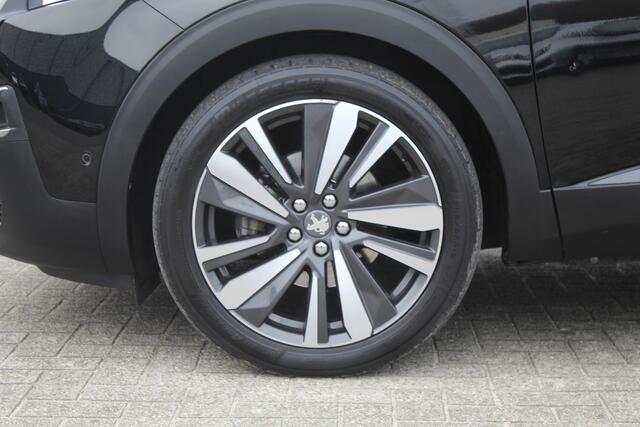 Peugeot 3008 1.2 PureTech Allure Automaat/Afneembare trekhaak/360 graden camera/Stoelverwarming/Bestuurderstoel met geheugen/Apple carplay/Cruise control/Navigatie/Climate control