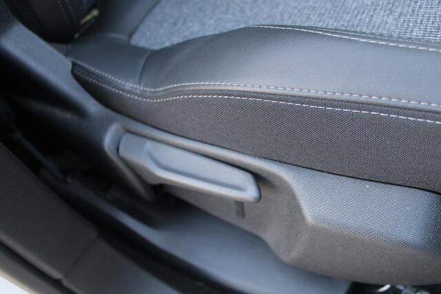 Peugeot 3008 1.2 PureTech 130pk Allure Airco Navi Camera Carplay 41.806km Nieuwstaat