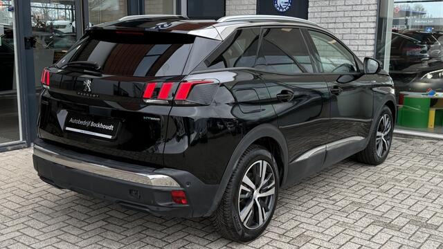 Peugeot 3008 1.6 HYbrid4 Première