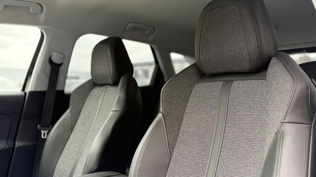 Peugeot 3008 1.6 HYbrid4 Première
