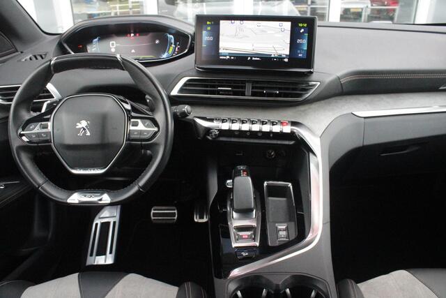 Peugeot 3008 1.6 HYbrid4 300PK GT PACK BUSINESS | CAMERA VOOR + ACHTER | APPLE CARPLAY/ANDROID AUTO | ELEKTRISCH BEDIENBARE ACHTERKLEP | ADAPTIVE CRUISE CONTROL | 18" LICHTMETALEN VELGEN | FULL LED KOPLAMPEN | DODEHOEK BEWAKING | CLIMATE CONTROL | NAVIGATIE | DAB+ RAD