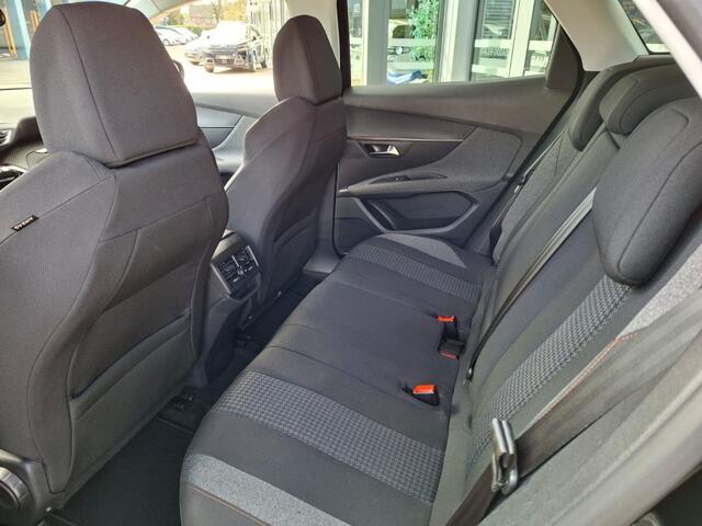 Peugeot 3008 1.2 PURETECH ACTIVE PACK 130PK AUTOMAAT NAVI LMV PDC