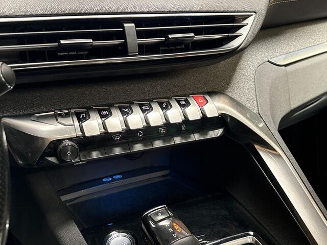 Peugeot 3008 1.2 PureTech GT-Line Automaat (PANORAMADAK, APPLE CARPLAY, 360 CAMERA, LEDER, KEYLESS, SPORTSTOELEN, ADAPTIVE CRUISE, GETINT GLAS, LANE ASSIST, NIEUWSTAAT)