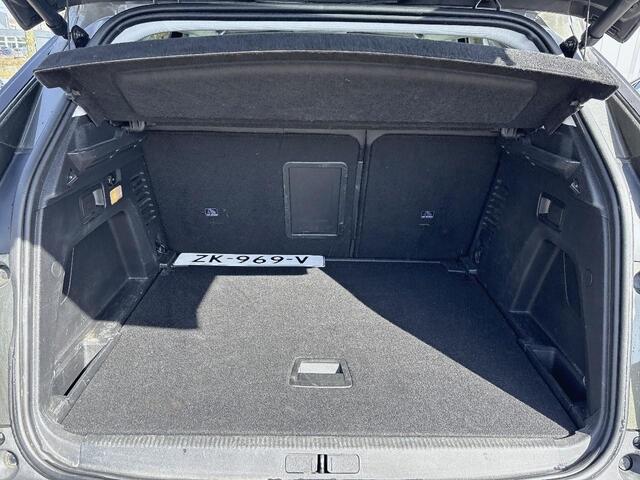 Peugeot 3008 1.5 BlueHDi 130pk LEDER NAVIGATIE LMV TREKHAAK