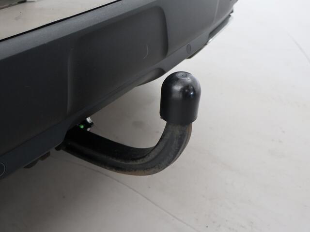 Peugeot 3008 1.6 PLUG-IN HYBRID 225 PK GT + TREKHAAK | ADAPTIVE CRUISE | CAMERA | STOELVERWARMING