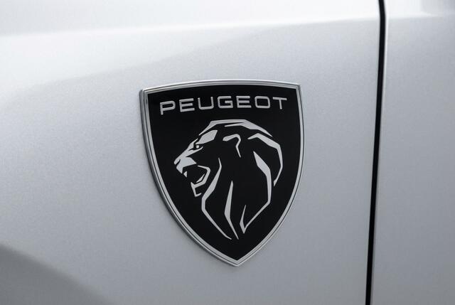 Peugeot 3008 Hybrid GT 145PK Pano | Winterpakket | 180° Area view Camera