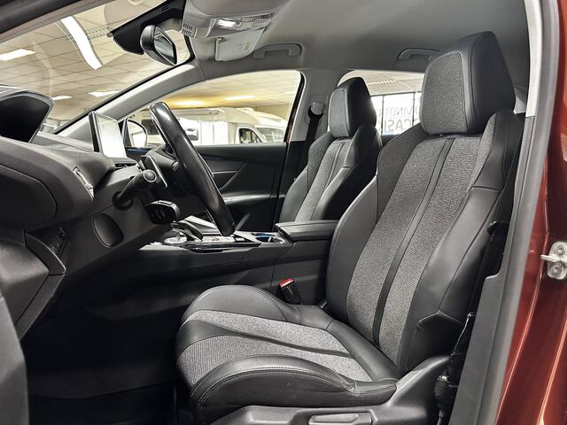 Peugeot 3008 1.2 PureTech Allure/ D-Riem verv: 118.000 KM!/ Trekhaak/ Half-Leder/ 19'' LMV/ Extra getint glas/ Keyless/ Elek. Kofferklep/ Apple + Android/ Navi/ Clima/ Cruise/ Bluetooth/ Multi. LEDER. Stuur/ PDC V+A/ Chroom.