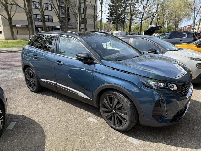 Peugeot 3008 1.6 HYbrid 225 GT ALL-INRIJKLAARPRIJS/Panoramadak/Stoelen pakket/Camera/Apple Carplay/Keyless