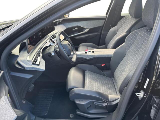 Peugeot 3008 Allure Pack 1.2 Hybrid 145pk e-DSC6 | PANORAMIC NAVIGATION | 360° CAMERA | STOEL + STUURVERW. | AGR-STOEL | LEDER/STOF | ADAPTIVE CRUISE | KEYLESS ENTRY | LED-KOPLAMPEN