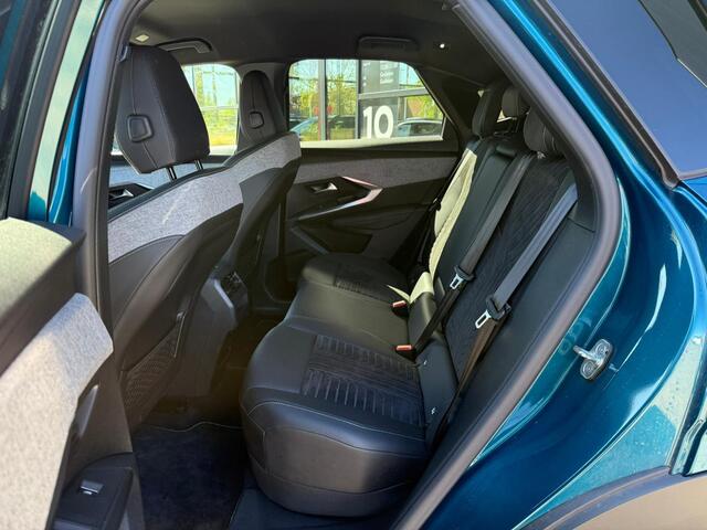 Peugeot 3008 1.2 Hybrid 145 GT *Stoelverwarming & ACC*