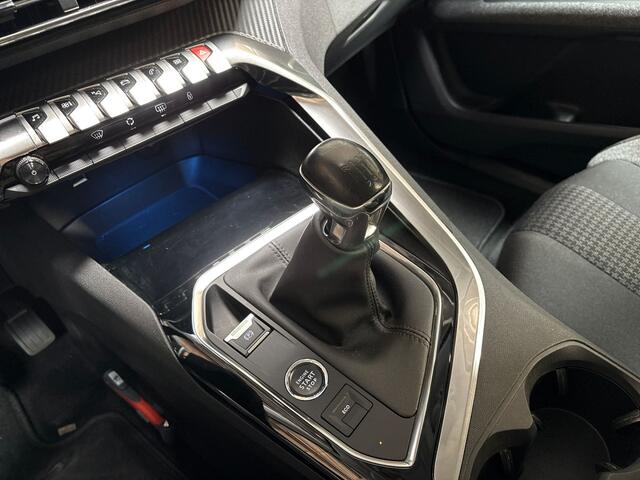 Peugeot 3008 1.2 PureTech Sport (APPLE CARPLAY, GROOT NAVI, 360 CAMERA, KEYLESS, SPORTSTOELEN, LANE ASSIST, CRUISE, NIEUWE APK, NIEUWSTAAT)