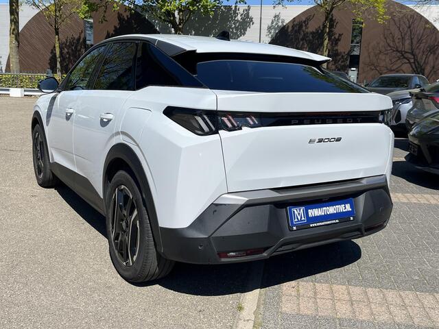 Peugeot 3008 E-3008 Allure 73 kWh SOH 96%| ACHTERUITRIJCAMERA| | KEYLESS ENTRY | WARMTEPOMP| 11.000KM! | DIGI. DASH| STOELVERWARMING| CARPLAY/ ANDROID AUTO|