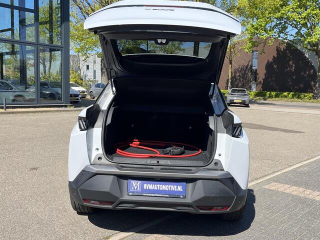 Peugeot 3008 E-3008 Allure 73 kWh SOH 96%| ACHTERUITRIJCAMERA| | KEYLESS ENTRY | WARMTEPOMP| 11.000KM! | DIGI. DASH| STOELVERWARMING| CARPLAY/ ANDROID AUTO|