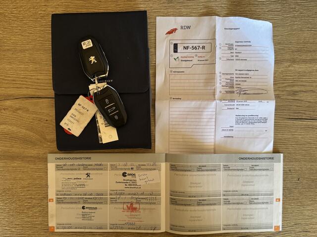 Peugeot 3008 1.6 e-THP Allure | Automaat | Pano | Navigatie | Trekhaak |