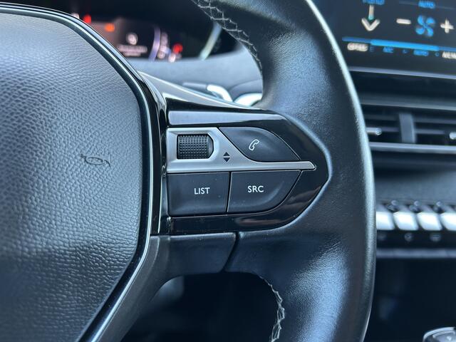 Peugeot 3008 1.2 PureTech Blue Lease Premium Nieuw model LED / Automaat / Carplay / Camera / Trekhaak