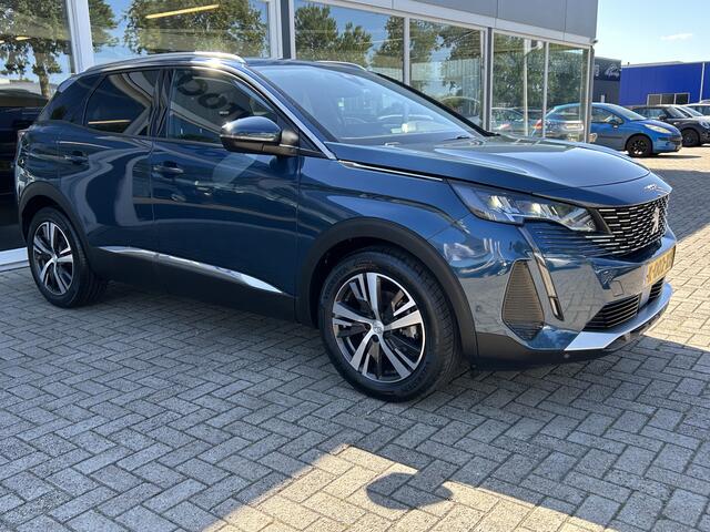Peugeot 3008 1.2 PureTech Blue Lease Premium Nieuw model LED / Automaat / Carplay / Camera / Trekhaak