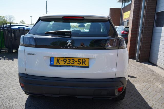 Peugeot 3008 1.2 PureTech Blue Lease NL AUTO - NAP CAMERA - PARKEERSENSOREN V+A - CARPLAY/ANDROID - DAB+ - RIJSTROOKSENSOR - CRUISE - CLIMA - 17" LMV