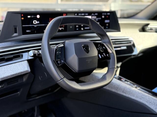 Peugeot 3008 1.2 Hybrid 145 Allure 19Inch l Camera l DAB l Stoelverwarming l