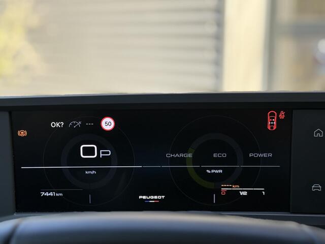 Peugeot 3008 1.2 Hybrid 145 Allure 19Inch l Camera l DAB l Stoelverwarming l
