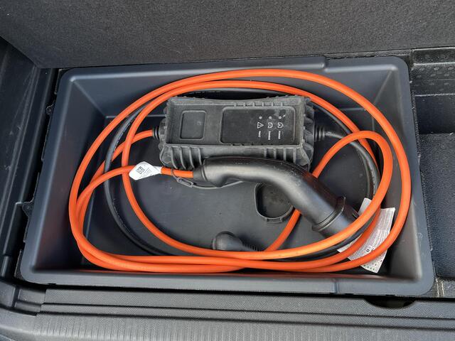 Peugeot 3008 GT PHEV | APPLE CARPLAY | ELEKTRISCHE ACHTERKLEP | CAMERA VOOR + ACHTER | ADAPTIVE CRUISE CONTROL | FOCAL AUDIO | DODEHOEK DETECTIE| RIJKLAARPRIJS INCL. 12 MND BOVAG GARANTIE