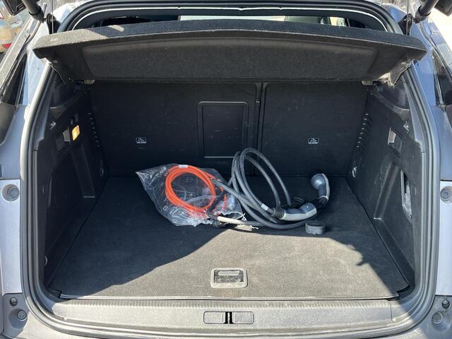 Peugeot 3008 1.6 HYbrid 225 GT Pack Business | BOMVOL!! | PANO | ELKT. ACHTERKLEP | STOELVERWARMING | APPLECARPLAY | RIJKLAAR MET 12 MND BOVAG GARANTIE | ACHTERUITRIJ CAMERA | ADAP. CRUISE | DODE HOEK |