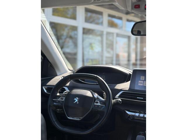 Peugeot 3008 1.2 PureTech Allure 1e eigenaar - Volle Uitvoering - Rondzicht Camera - Automaat -