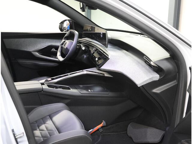 Peugeot 3008 1.2 Hybrid 145PK Allure | 1ste eigenaar | AUTOMAAT | Navigatie | Schuifkanteldak | Dodehoekdetectie | Stoelverwarming | Camera | LMV | Adaptief Cruise Control | AppleCarPlay/AndroidAuto | Climate Control | Virt.Cockpit | Keyless | Isofix | Privacy Glass |