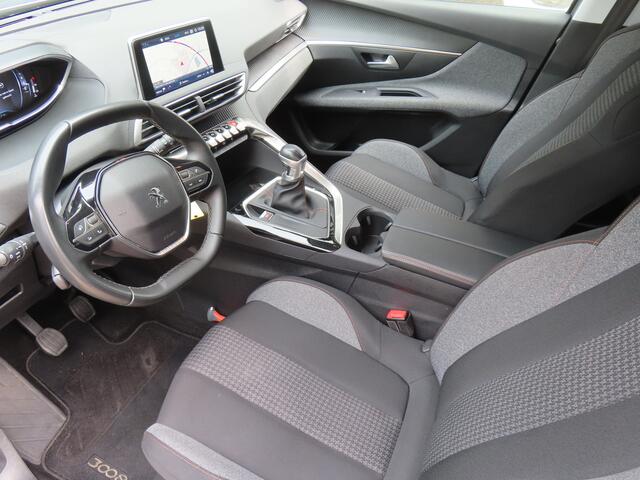 Peugeot 3008 1.2 PureTech 130pk Active*Navi*ECC*Trekhaak*