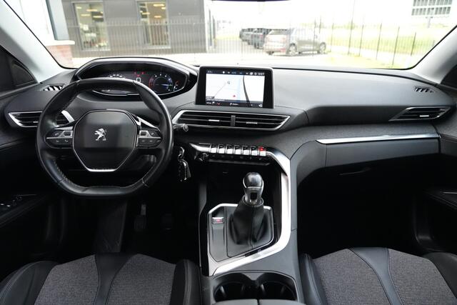 Peugeot 3008 1.2 PureTech Allure 131pk Navigatie/Trekhaak/Stoelverwarming