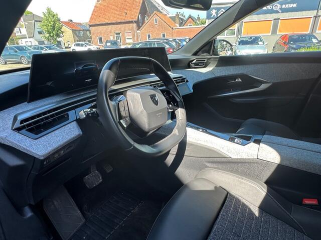 Peugeot 3008 1.2 HYB 145 ALLURE