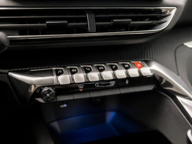 Peugeot 3008 1.2 PureTech Sport (APPLE CARPLAY, GROOT NAVI, KEYLESS, 360 CAMERA, SPORTSTOELEN, CRUISE, LANE ASSIST, NIEUWSTAAT)
