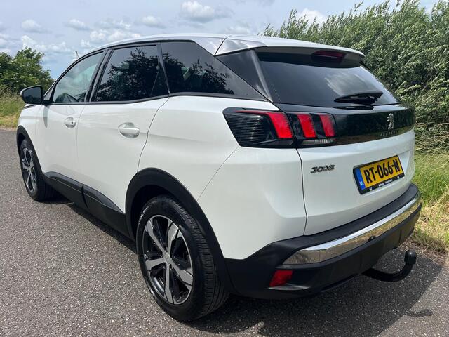 Peugeot 3008 1.2 PureTech Blue Lease Executive