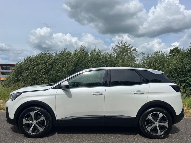 Peugeot 3008 1.2 PureTech Blue Lease Executive