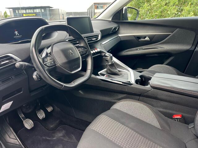 Peugeot 3008 1.2 PureTech Blue Lease Executive