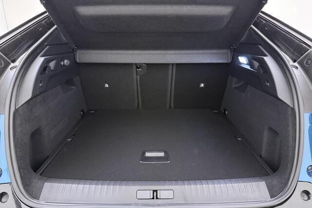 Peugeot 3008 e-3008 GT Avantage 210 73 kWh | Stoelverwarming voor/achter | 360 graden camera | Lederen/Alcantara bekleding | Apple/Android Carplay | Vehicle to load | Dodehoekdetectie | Autonomous emergency braking | Climate control | Memory seats | Stuurbediening | N