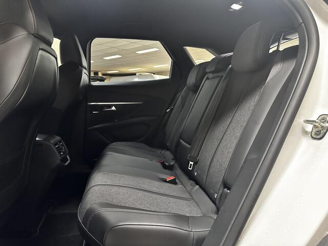 Peugeot 3008 1.6 e-THP GT Line/ Automaat/ Trekhaak!/ LED Koplampen/ Camera/ Stoelverw./ Dodehoekdet./ Clima/ Navi/ Cruise/ Bluetooth/ Multi.LEDER.Stuur/ Elek.pakket/ Isofix/ PDC.